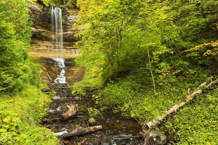 15 cascadas mejor valoradas en Michigan