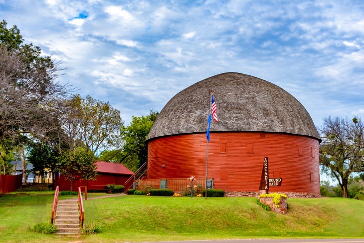 The Round Barn in Arcadia