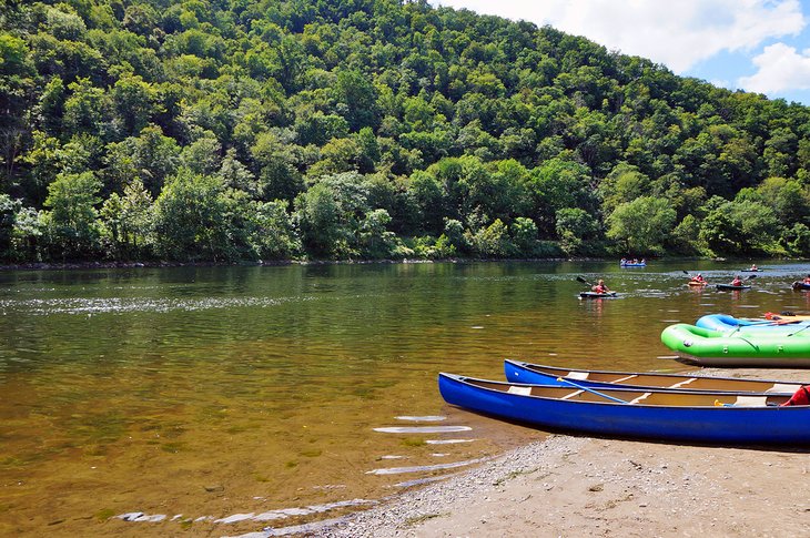 Canoes and kayaks at the Delaware River Gap