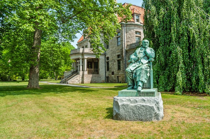 Statue outside a mansion on Bellevue Avenue, Newport