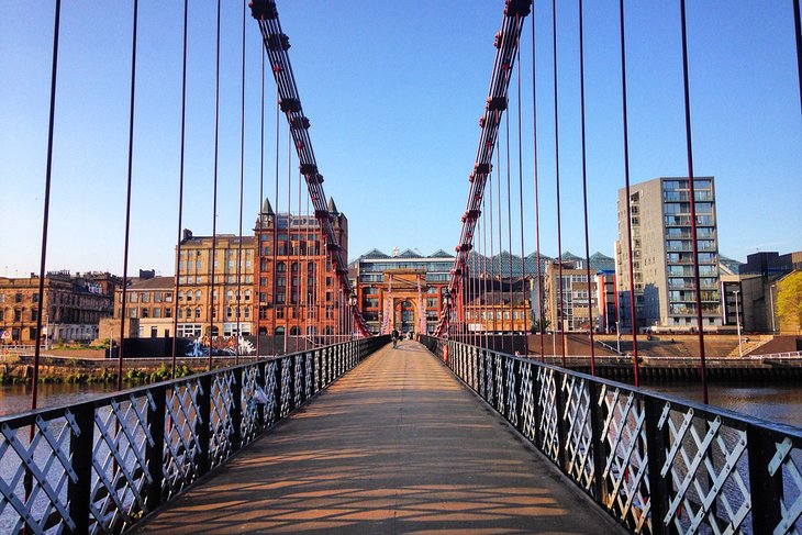 Bridge over the River Clyde in Glasgow