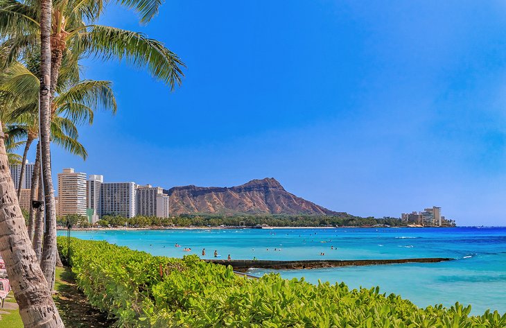 Waikiki Beach and Diamond Head State Monument in Honolulu, Hawaii