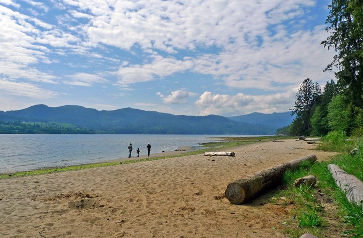 Porpoise Bay Provincial Park