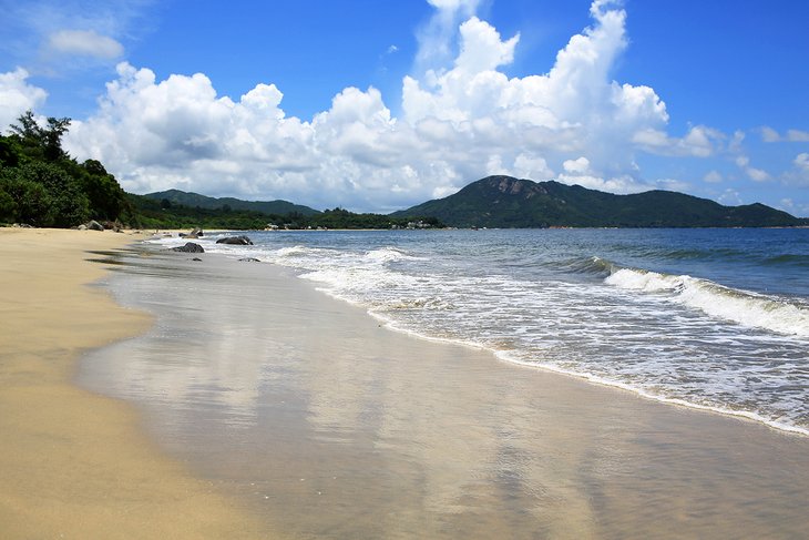 Cheung Sha Beach