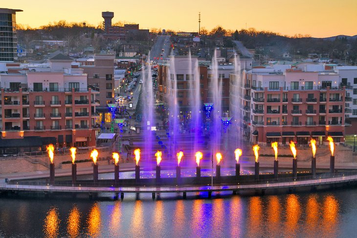 Branson Landing Fountains