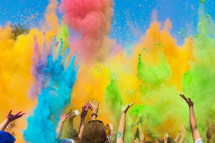 Colorful Holi celebration in New Delhi