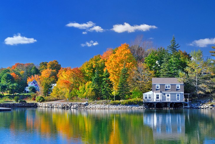 Autumn colors in Maine