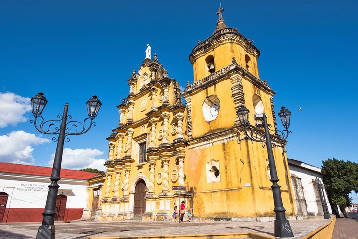 Iglesia de la Recoleccion, Leon