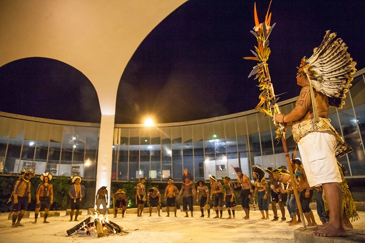Cérémonie des peuples autochtones au Museu do Indio