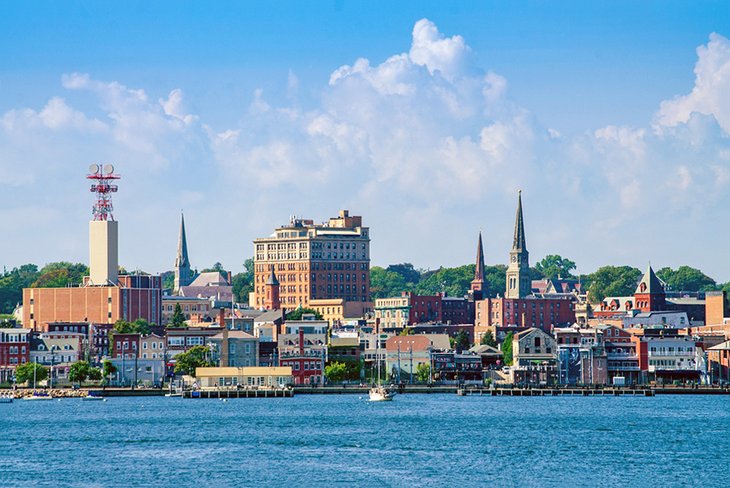 Skyline of New London