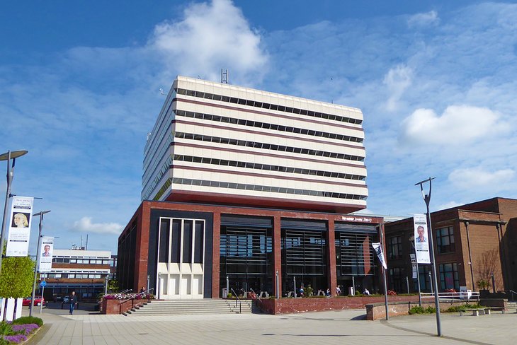 Brynmor Jones Library, University of Hull