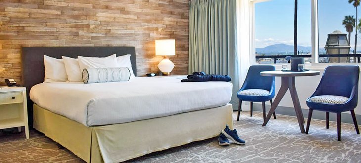 Photo Source: Beachside Inn