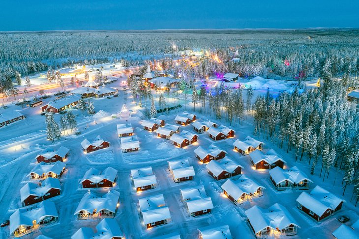 Letecký pohled na Rovaniemi, destinace Finsko