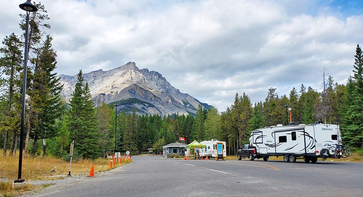 Tunnel Mountain camping