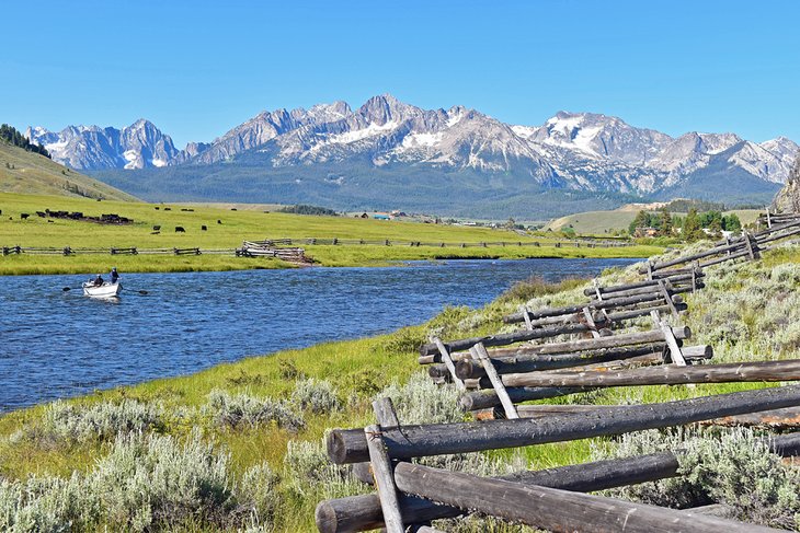 The Sawtooth Mountains heading into Stanley