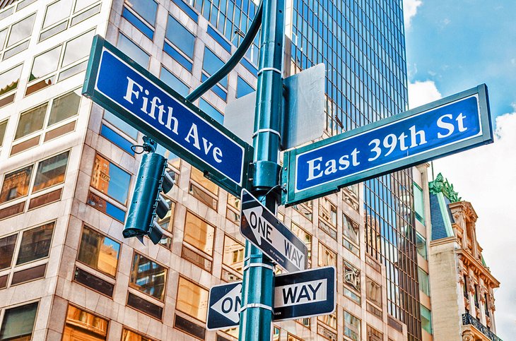 Fifth Avenue street sign