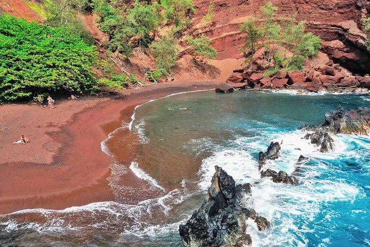 14 mejores playas de arena rosada del mundo