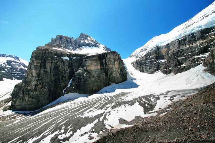 View from the Plain of Six Glaciers hike