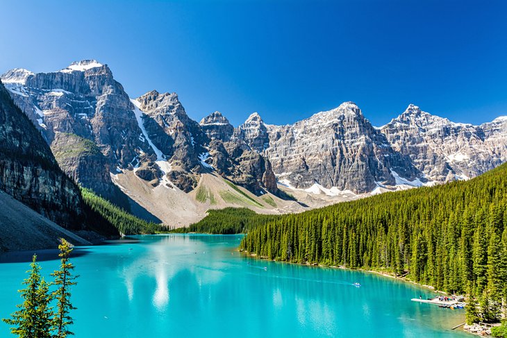 View over the trail running along the right side of Moraine Lake