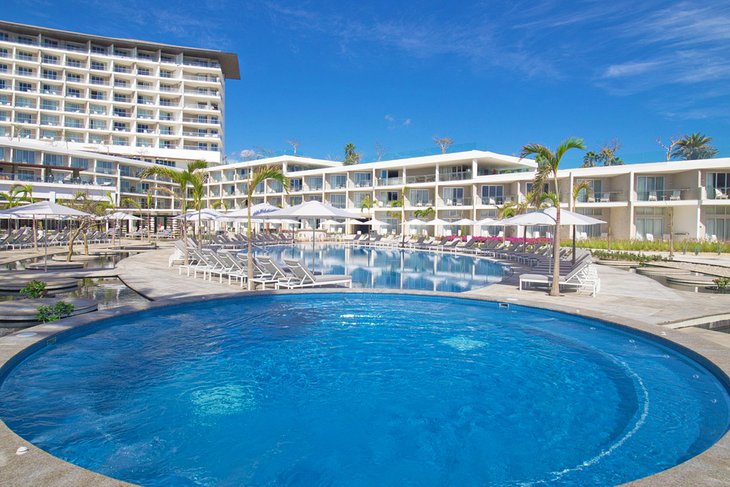 Photo Source: Le Blanc Spa Resort Los Cabos