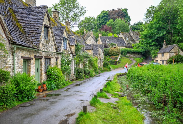 Meandering lane in Bourton-on-the-Water