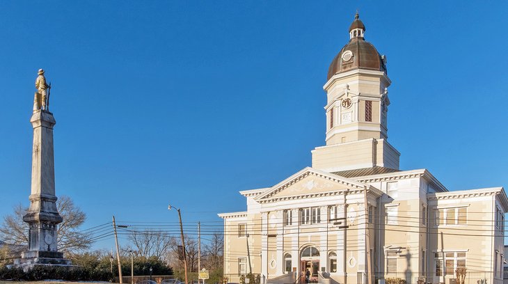 Claiborne County courthouse in Port Gibson