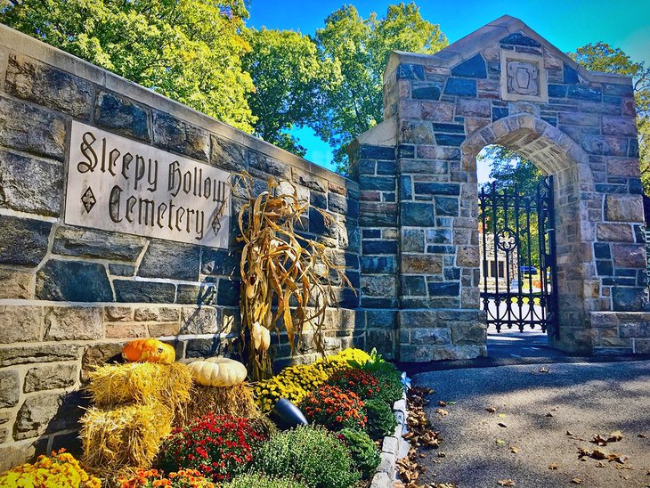 Sleepy Hollow Cemetery