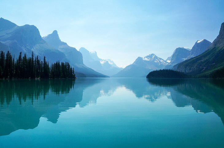 12 mejores lagos en Alberta