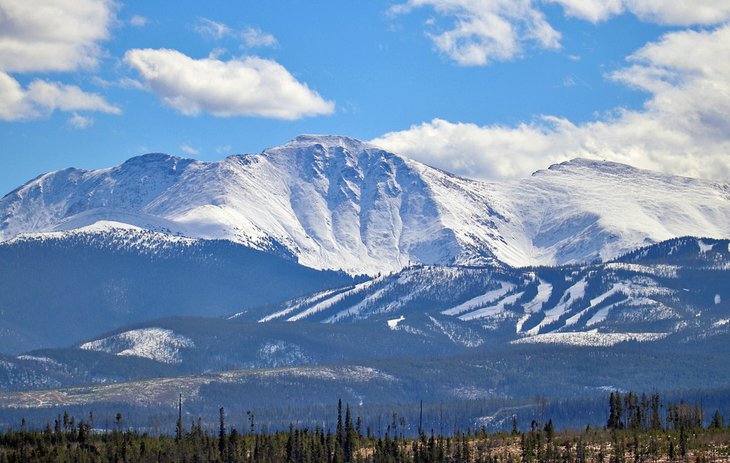 9 mejores estaciones de esquí baratas en Colorado