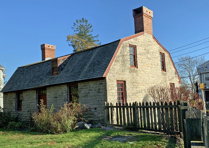 The stone Nathaniel Hempsted House was built by Joshua Hempsted's grandson