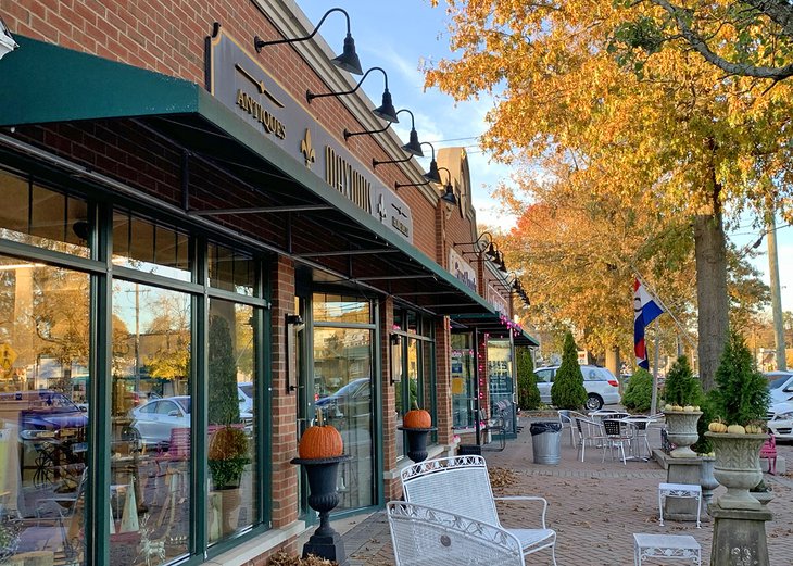 Adorable shops, cafés, and antique stores line a very walkable Main Street