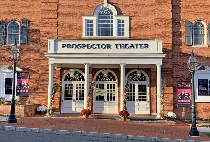 Le Théâtre Prospector est une salle de cinéma avec du cœur.
