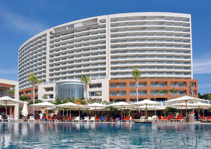 Photo Source: Azul Ixtapa Grand Spa & Convention Center