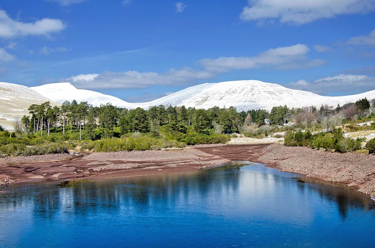 Snowcapped mountains in the Brecon Beacons, Wales