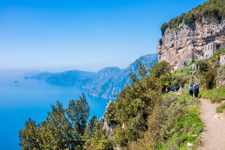 Walkers on the Sentiero degli Dei