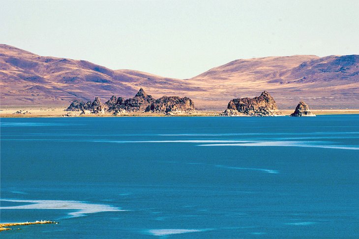 Pyramid Lake