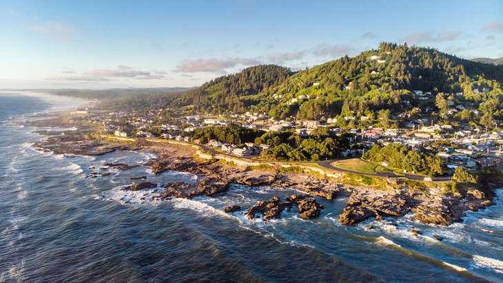 Resorts and houses on the Yachats coastline