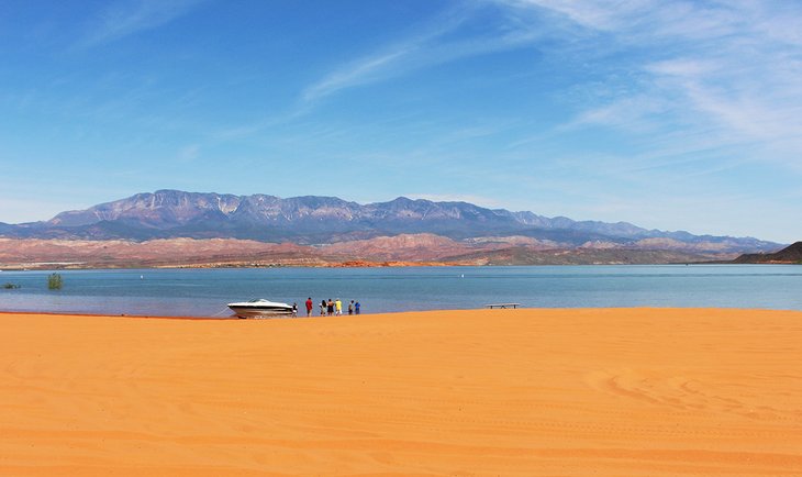 Boat on the beach at Sand Hollow State Park