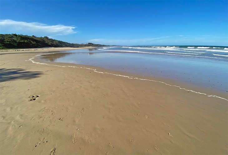 Rainbow Beach, Bonnie Hills