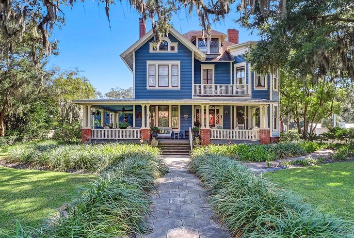 The Hoyt House