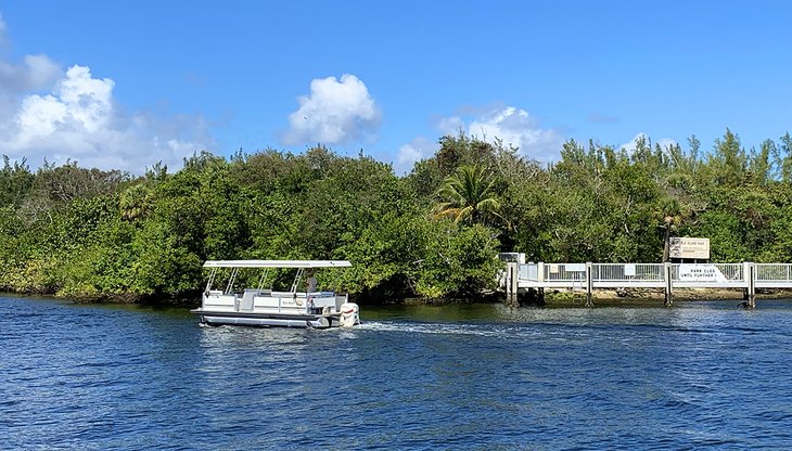 This free shuttle to Deerfield Island Park can be boarded at Sullivan Park.