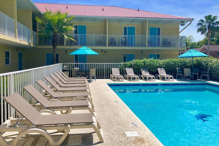 Photo Source: Dunes Inn & Suites