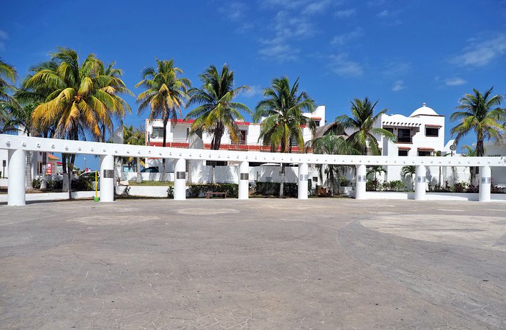 Place principale de la ville (Zocalo) sur Isla Mujeres