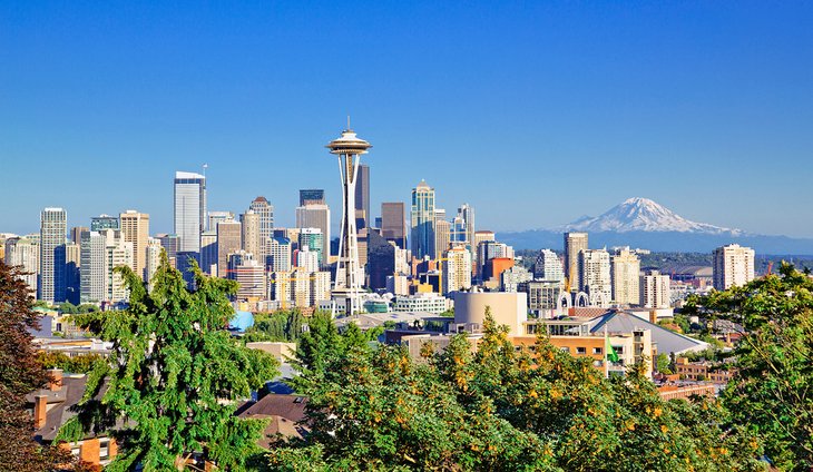 Seattle skyline and Mt. Rainier on a clear day