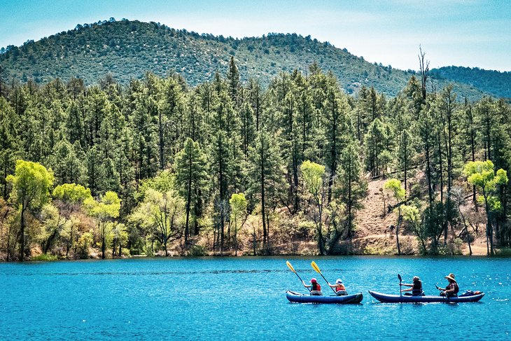 Kayakers on Lynx Lake