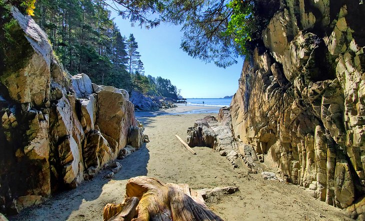 Cove on Tonquin Beach