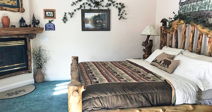 Sonnenhof's Lakewood Manor Bed and Breakfast