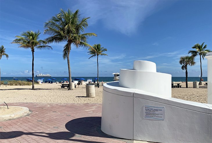 The boardwalk at Fort Lauderdale Beach Park