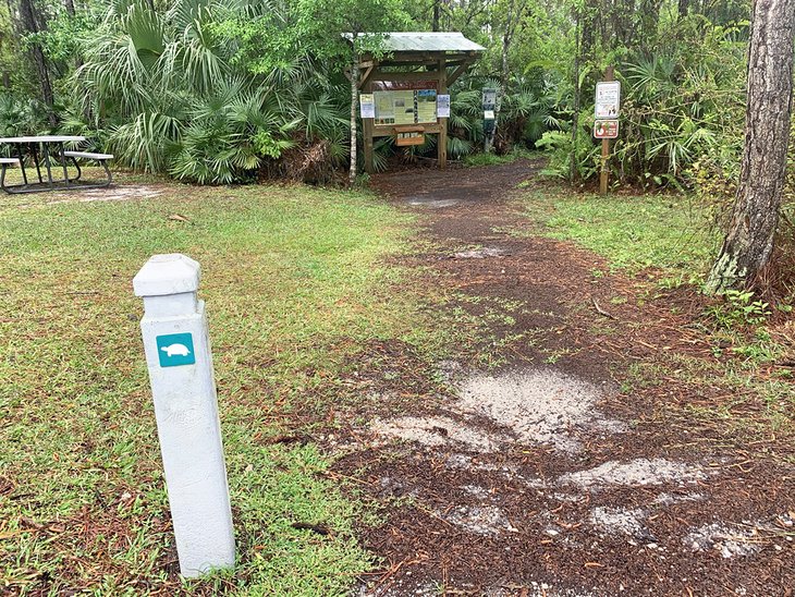 A trail marker at Oxbow Eco-Center