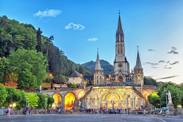 Basilique Notre-Dame du Rosaire in Lourdes